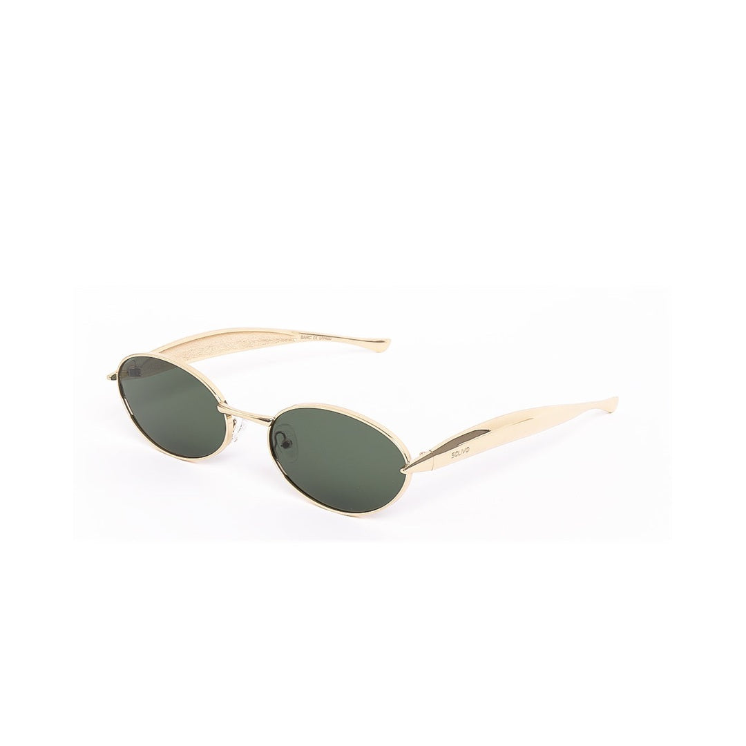 Lentes de sol BARC de Solivo en un ángulo, mostrando su estilo contemporáneo y detalles dorados, ideal para destacar en cualquier ocasión.