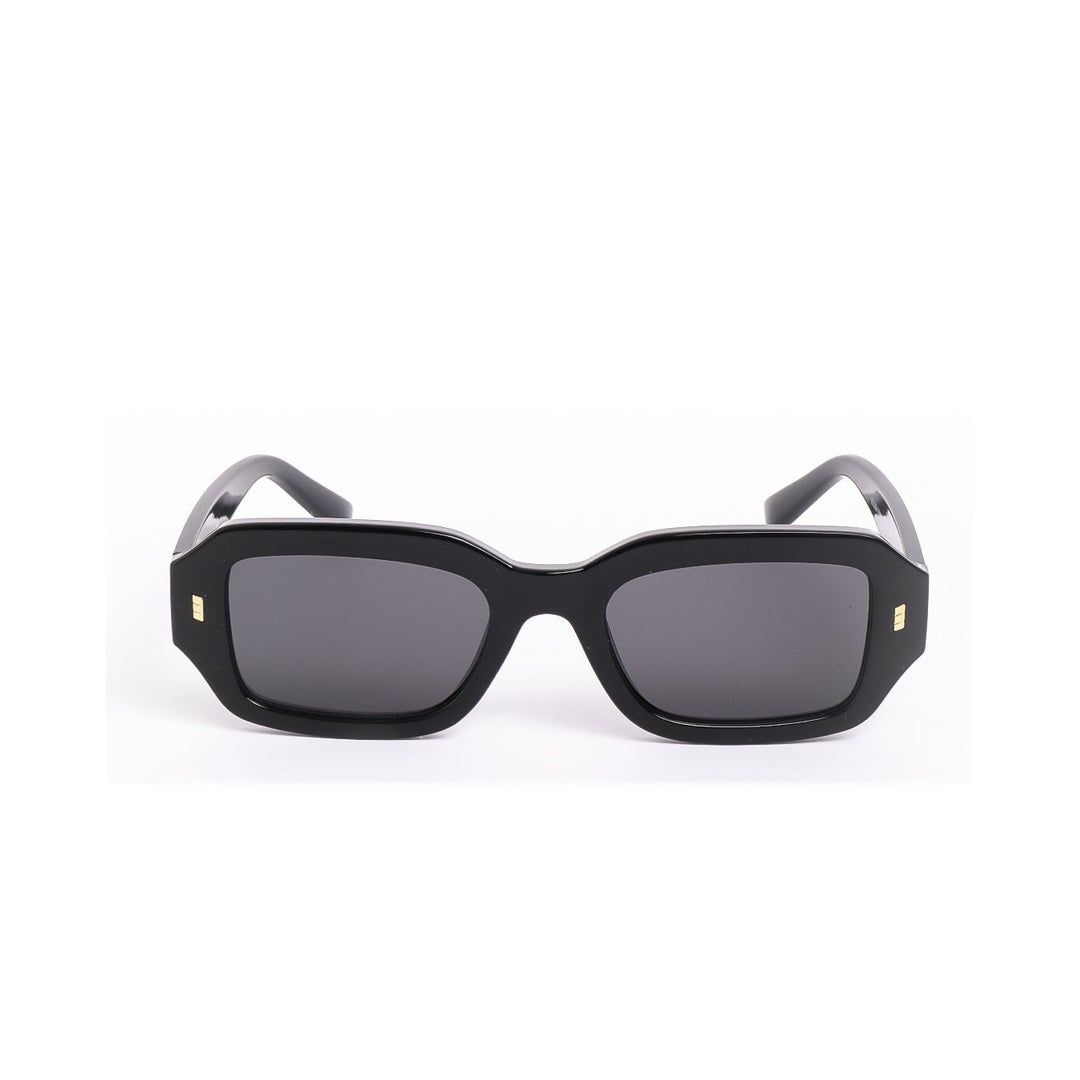 Lentes de sol BEA de Solivo en color negro con diseño contemporáneo y elegante, perfectos para combinar estilo y funcionalidad.
