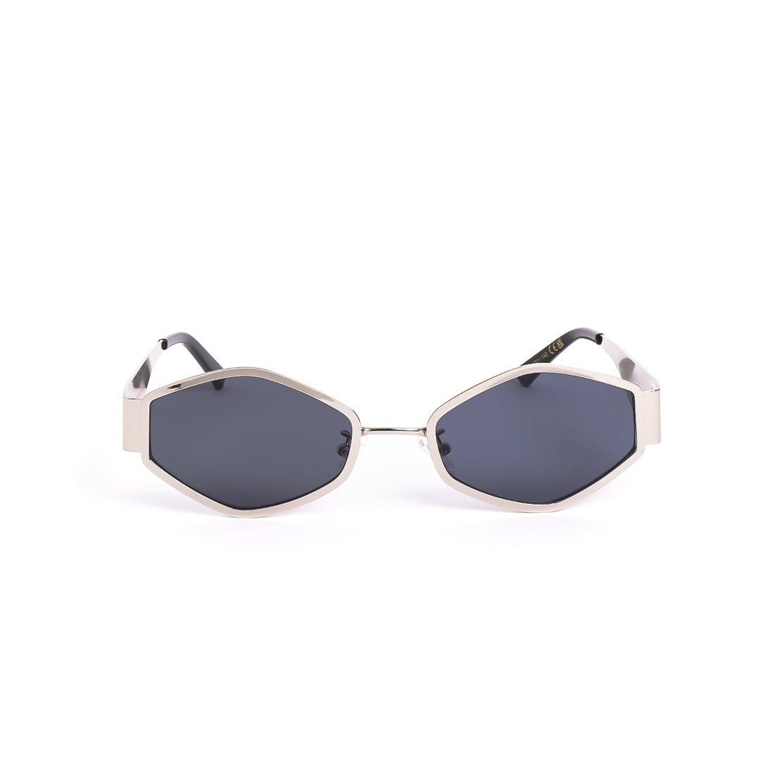Lentes de sol CAPE - Plateado Negro de Solivo, con diseño moderno y protección UV400, ideales para aventuras al aire libre.