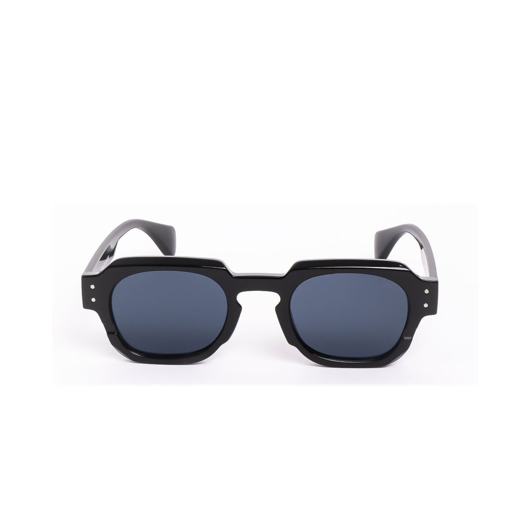 Lentes de sol Elle de Solivo, modelo negro gris, con diseño elegante y protección UV400, ideales para actividades al aire libre.