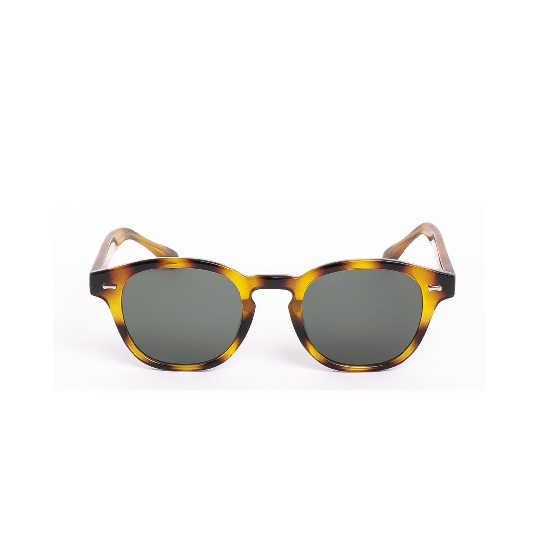 Lentes de sol LOND Carey Gris de Solivo, diseño elegante y moderno que combina estilo y protección UV, perfectos para cualquier ocasión.
