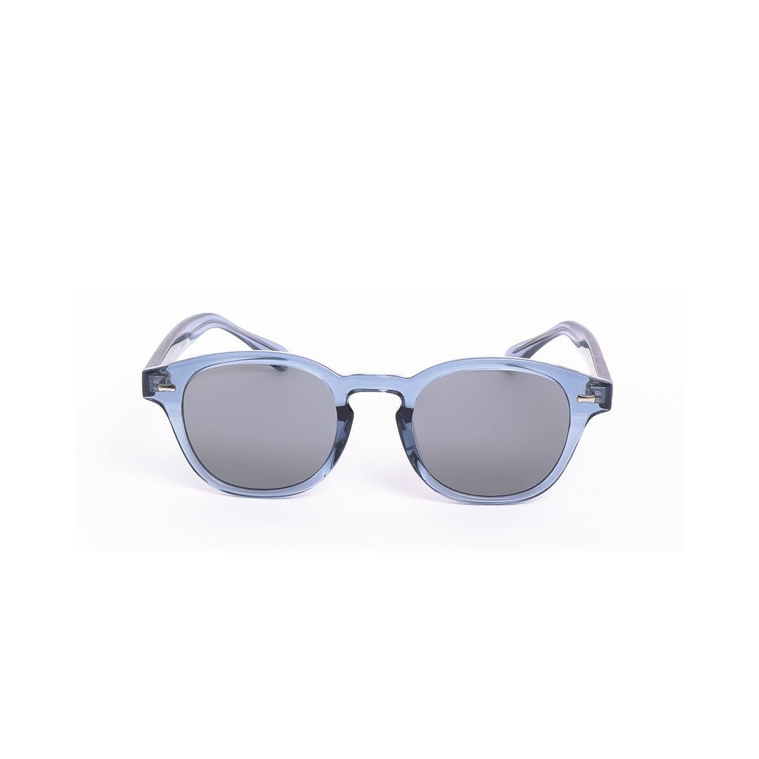 Lentes de sol LOND de Solivo, modelo azul con diseño elegante y moderno, ideal para cualquier ocasión bajo el sol.