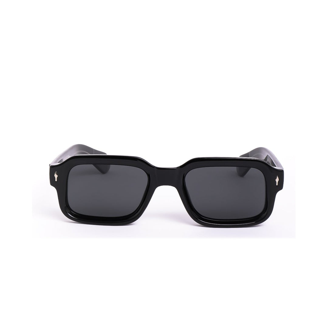 Lentes de sol LOU de Solivo, diseño moderno y elegante en color negro, vista frontal con lentes polarizados que ofrecen protección UV400.