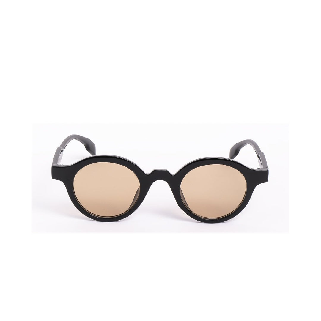 Lentes de sol PRAG de Solivo en color negro, con diseño moderno y lentes en tonos marrones, ideales para vivir el estilo con protección solar.