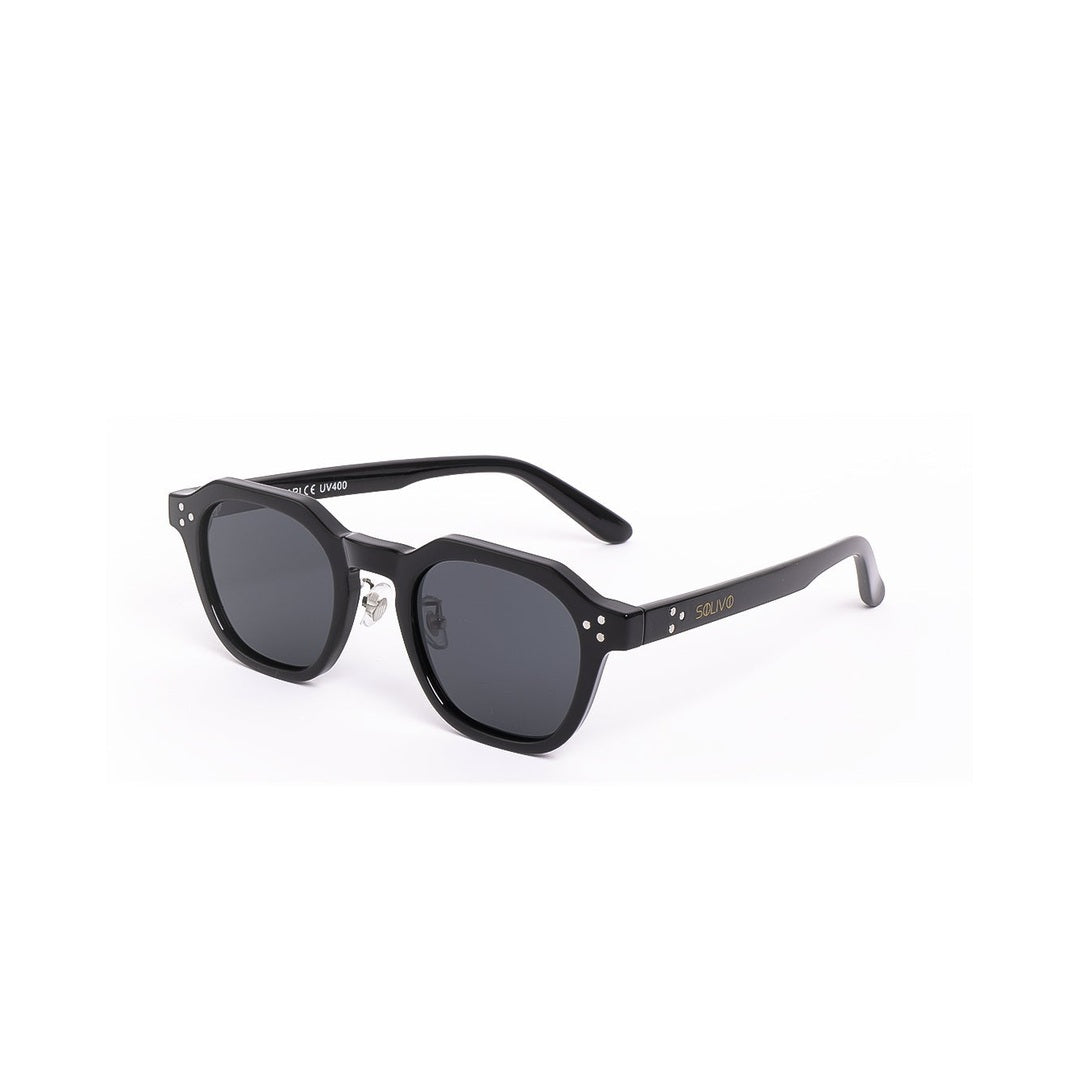 Lentes de sol PARI de Solivo, diseño moderno y elegante en color negro, perfectos para proteger tus ojos con estilo.