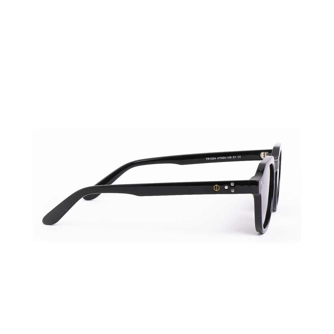 Vista lateral de los lentes de sol PARI de Solivo, mostrando su estructura sofisticada y cómoda en negro, ideales para cualquier ocasión.