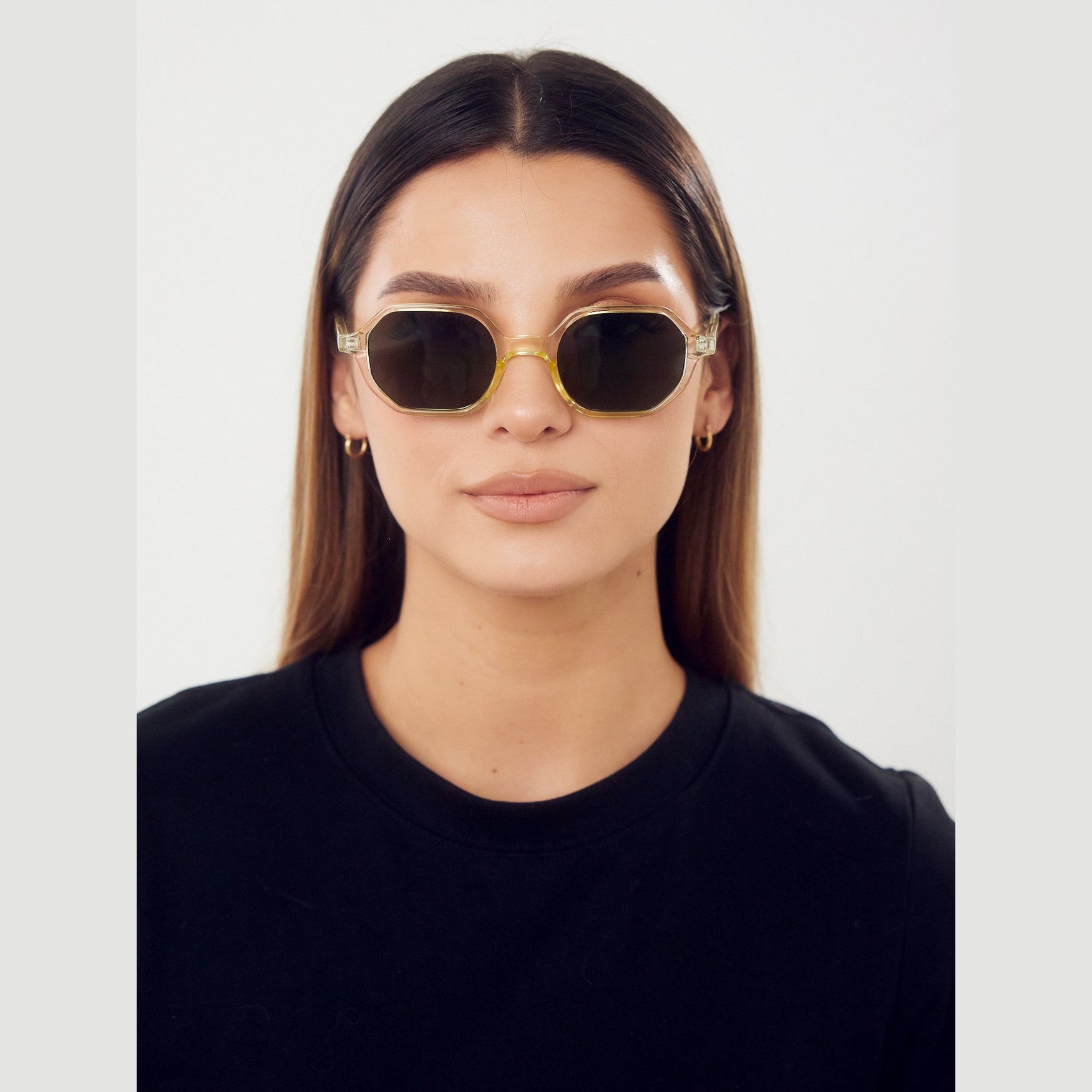 Lentes de sol EVE de Solivo, perfecto equilibrio entre moda y funcionalidad, diseñados para proteger tus ojos con estilo premium.