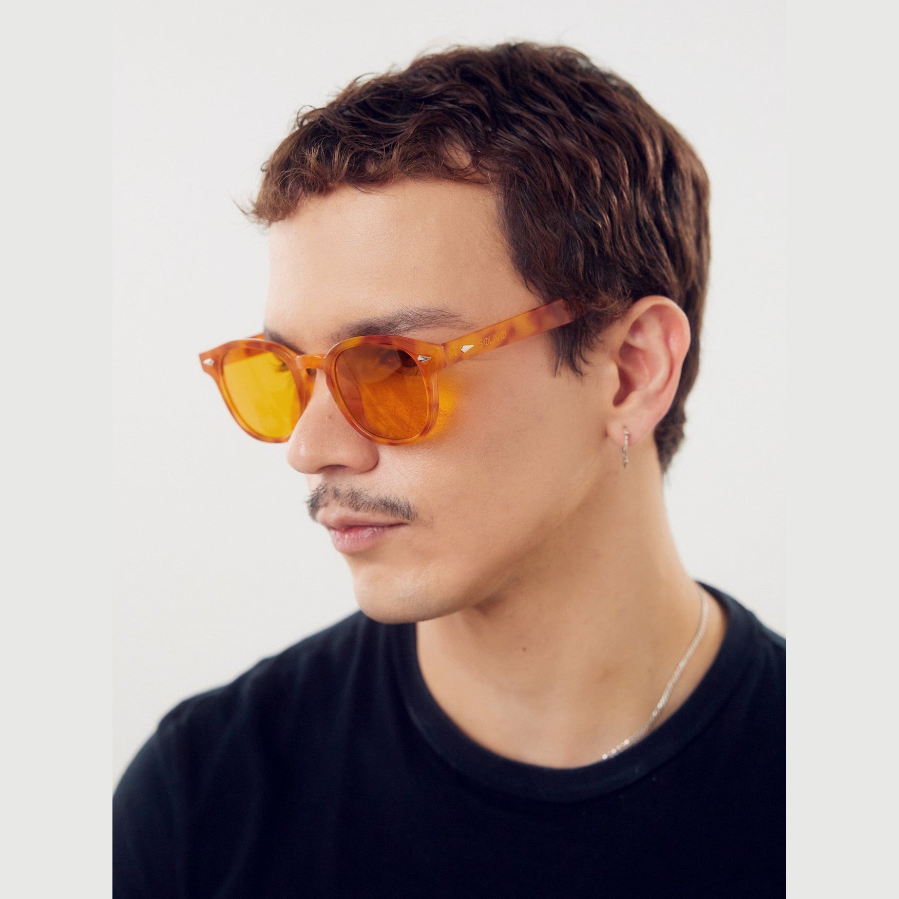 Lentes ZEA de Solivo con protección UV400, ideales para disfrutar de días soleados y cuidar tus ojos.