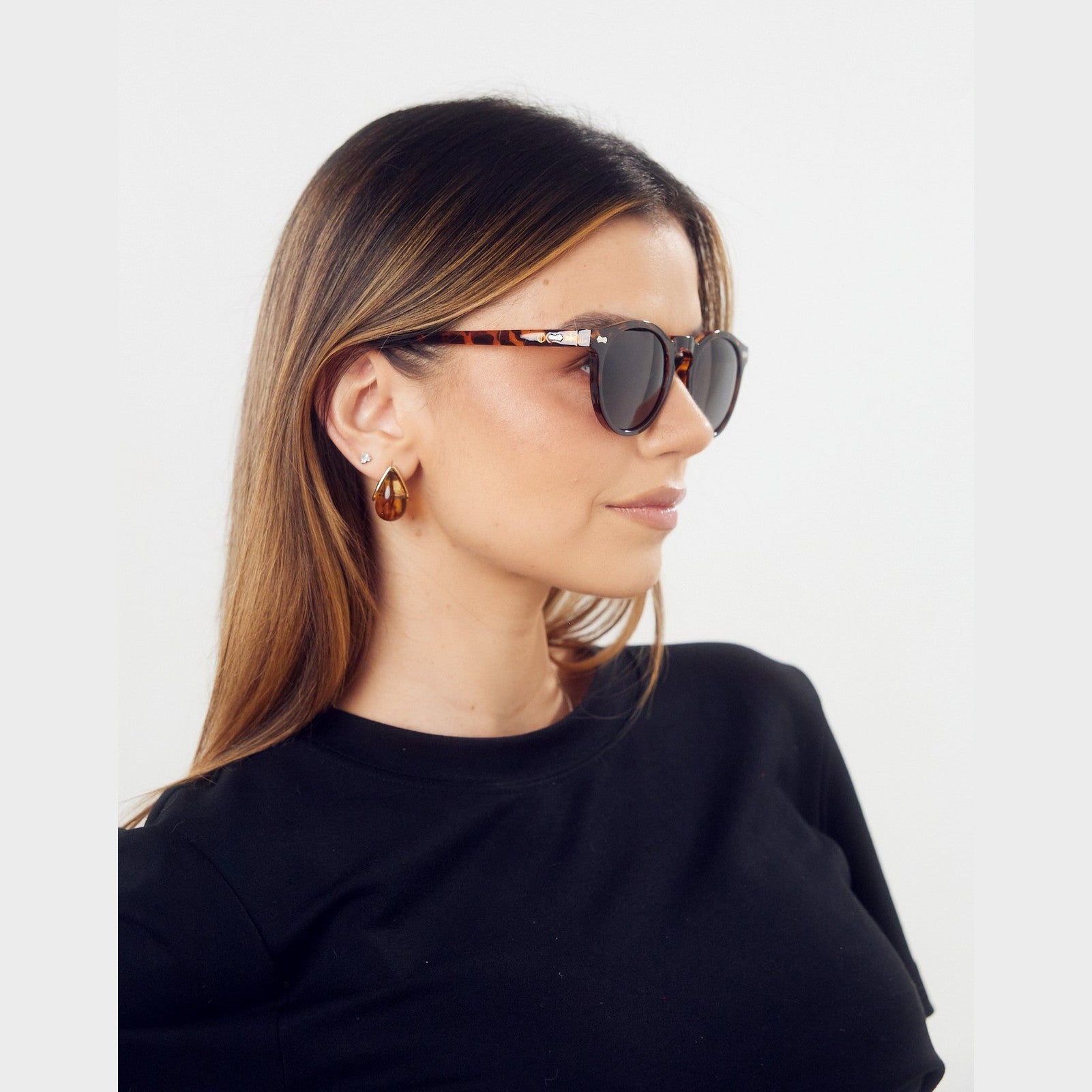 Lentes SIA de Solivo, ideal para el clima soleado de Costa Rica, estilo sofisticado y comodidad.