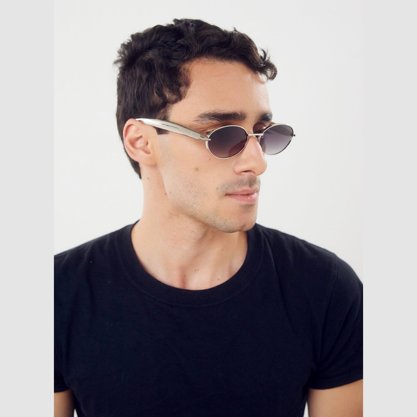 Lentes polarizados BARC de Solivo, que reducen el deslumbramiento y brindan una visión clara, perfectos para cualquier ocasión al aire libre.