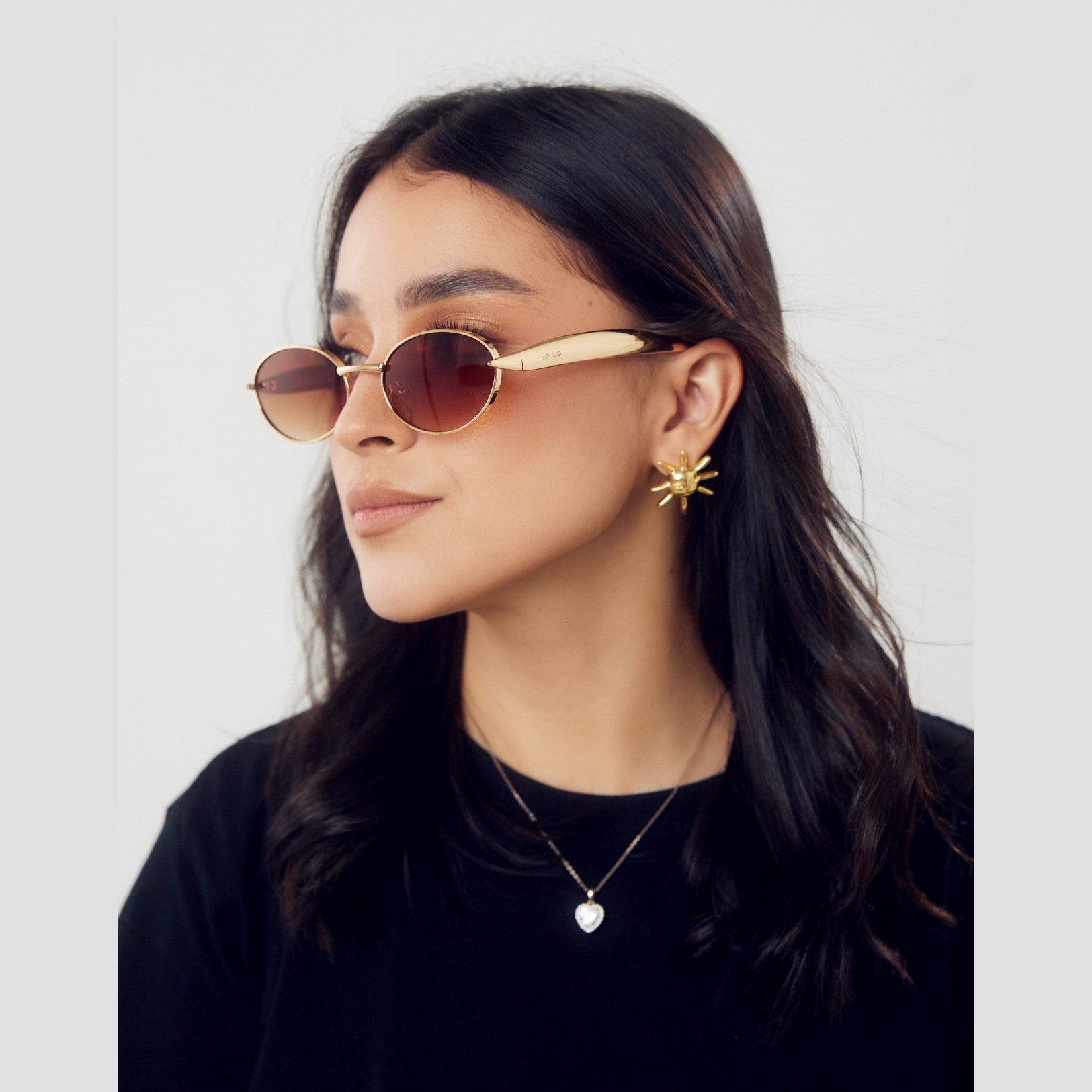 Lentes de sol BARC de Solivo, ideales para un estilo premium y protección UV400, perfectos para disfrutar del sol con elegancia y funcionalidad.