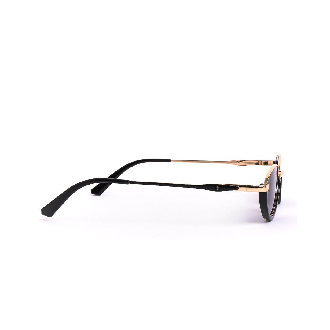 Lentes de sol TORO de Solivo, con un diseño moderno y elegante en color negro y detalles dorados, vistos desde el lado, perfectos para combinar estilo y protección UV400