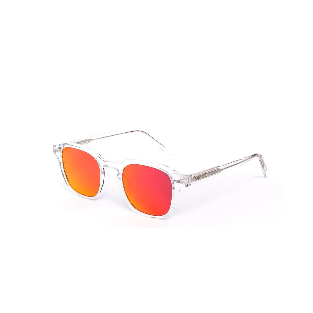 Lentes de sol VAN de Solivo en ángulo, mostrando su diseño moderno con lentes color anaranjado y protección contra deslumbramiento.