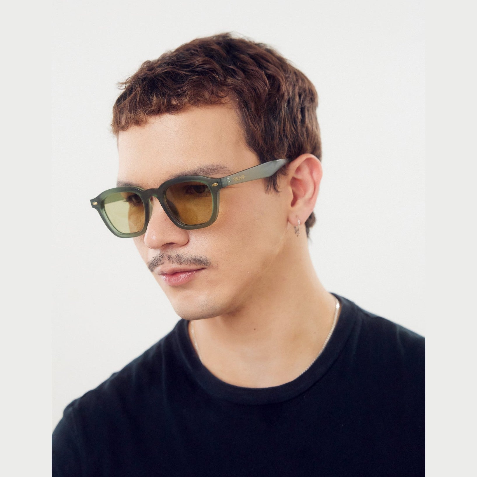 Lentes RIO de Solivo, con lentes polarizados de alta calidad, ideales para disfrutar del sol con claridad y sin reflejos.