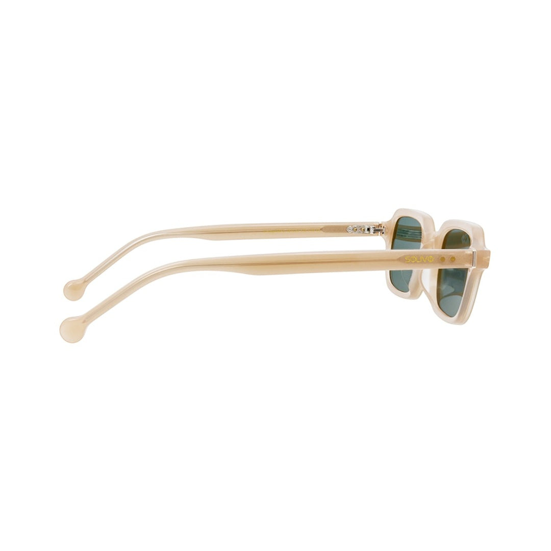 Vista trasera de los lentes de sol Kōra Beige Oliva de Solivo — diseño rectangular con acabado de acetato