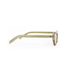 Vista lateral de los lentes de sol AMST - Oliva Pink de Solivo, con un diseño moderno y elegante, ideal para cualquier estilo y con protección UV400.