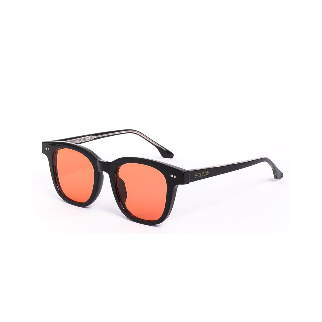 Lentes de sol ACE - Negro Sunset de Solivo, vista lateral mostrando su diseño sofisticado y lentes en degradado naranja con protección UV400.