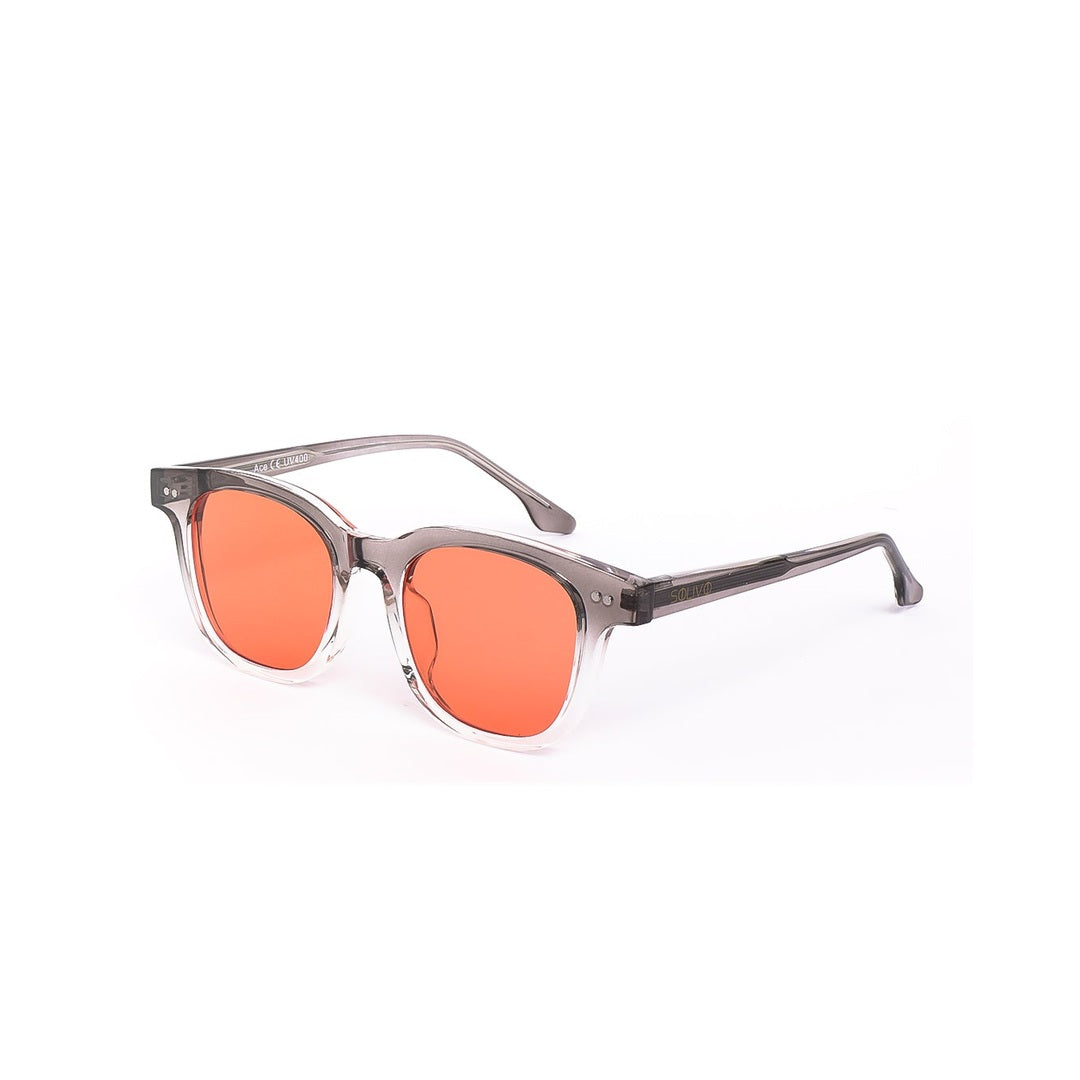Gafas de sol ACE - Cristal Sunset de Solivo, con montura gris y lentes anaranjados, un estilo moderno y único.