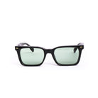 Lentes de sol Ava - Negro Verde de Solivo, diseño cuadrado y moderno con lentes verdes que ofrecen protección UV.