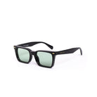 Lentes de sol Ava - Negro Verde de Solivo, vista lateral mostrando su elegante estructura y lentes polarizados ideales para cualquier ocasión.