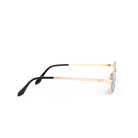 Lentes de sol BANG de Solivo, enfoque en la parte lateral con un acabado dorado y comodidad en las patillas.