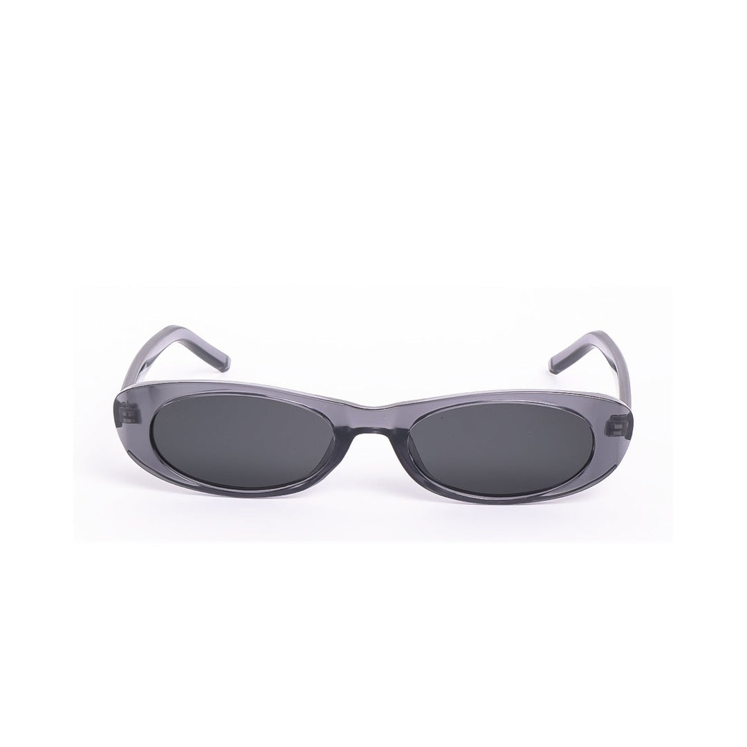 Lentes de sol BOST de Solivo con un diseño moderno y elegante, ideales para protección UV y estilo.
