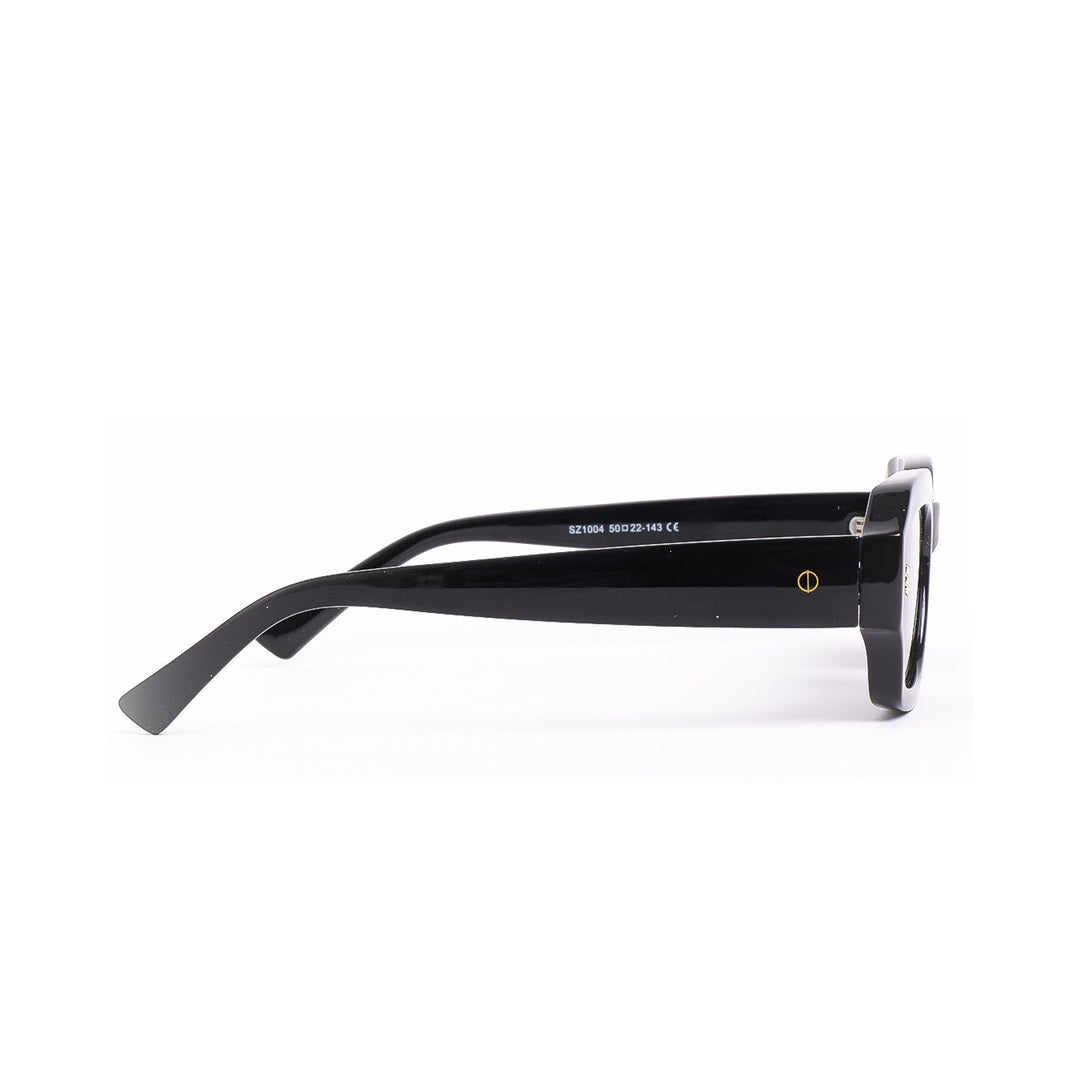 Vista de perfil de los lentes de sol BEA Negro de Solivo — montura moderna con protección UV400