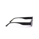 Lentes de sol CAPE de Solivo en color negro, mostrando elegante diseño moderno y detalles de alta calidad desde un ángulo lateral.