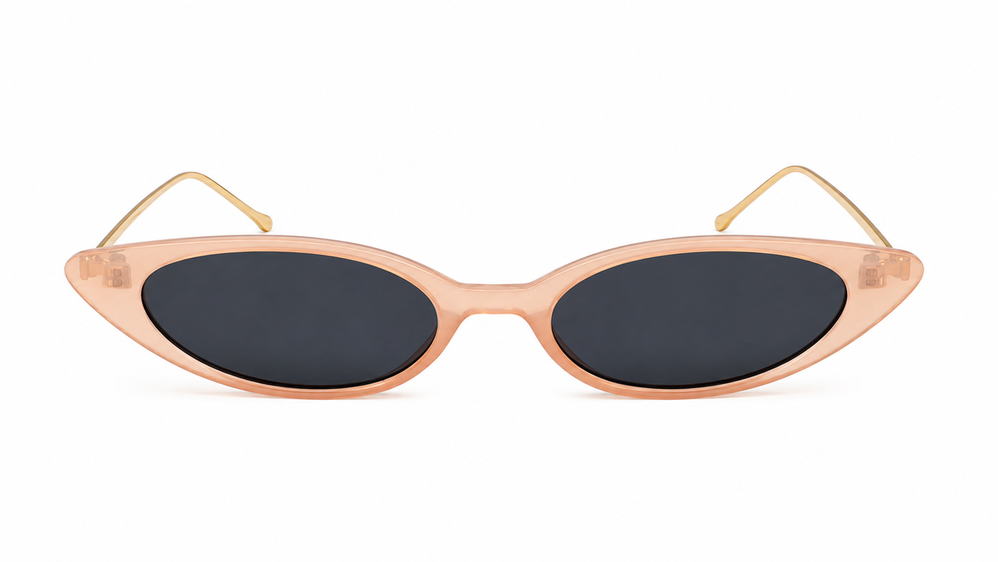 Lentes de sol SASHA de Solivo Eyewear — montura cat-eye beige con lente negro, protección UV400, Costa Rica