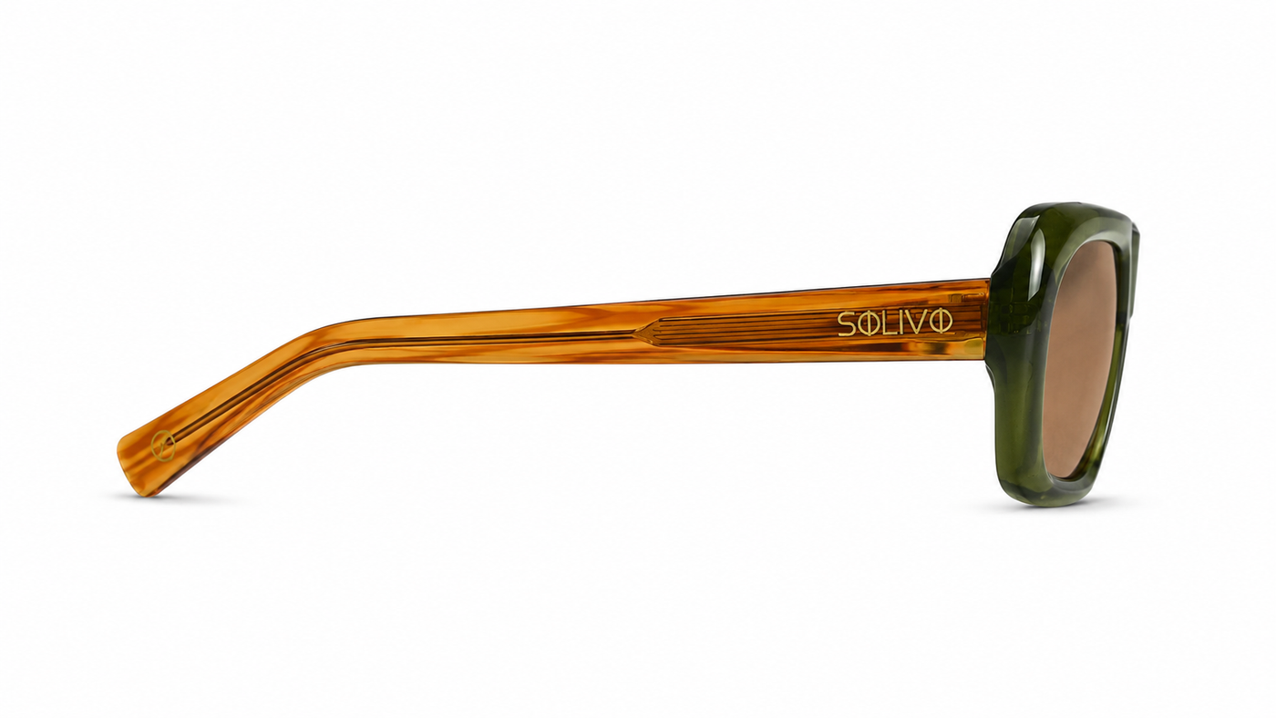 Vista lateral de los lentes de sol JLO Café Olivo de Solivo — varillas con protección UV400