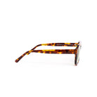 Perspectiva lateral de los lentes de sol CIEL de Solivo, con un diseño distintivo en carey y calidad premium, ideales para proteger tus ojos con estilo.