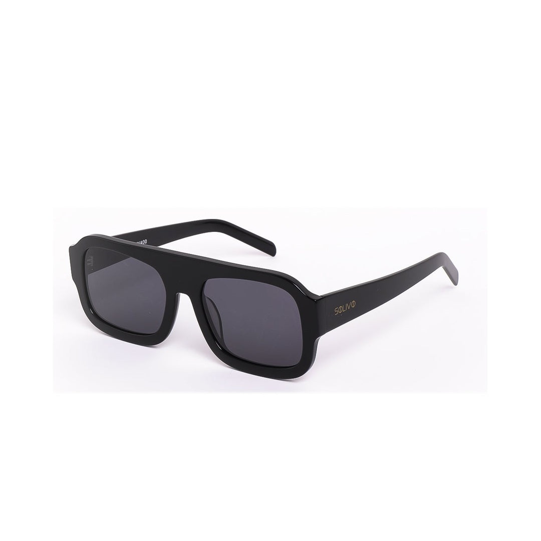 Lentes de sol Élan de Solivo, diseño moderno en color negro con lentes oscuros, ideales para brindar estilo y protección UV.