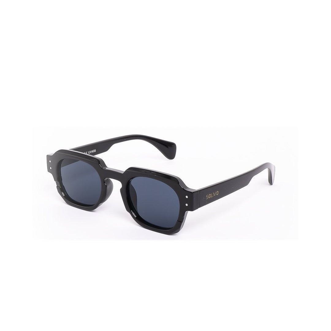 Lentes de sol Elle de Solivo en color negro con lentes oscuros, diseñados para combinar estilo y protección UV400, ideales para actividades al aire libre.