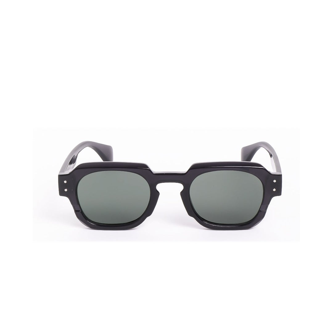 Lentes de sol Elle de Solivo, estilo moderno y elegante en color negro con cristales verde, ideales para un look sofisticado y protección UV.