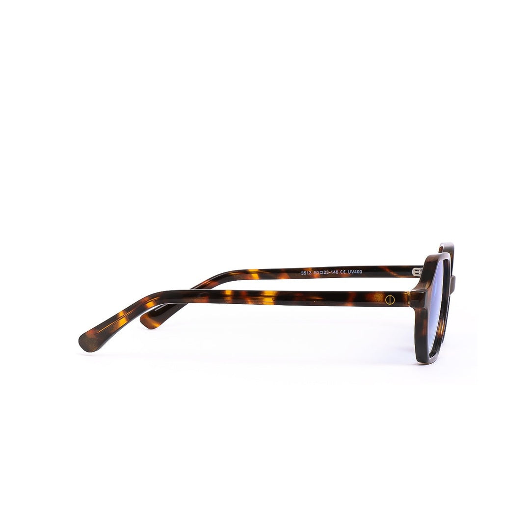 Lentes de sol EVE de Solivo vistos desde el lado, mostrando su acabado meticulosamente elaborado y diseño sofisticado.