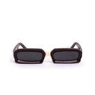 Lentes de sol GIO de Solivo con diseño moderno y elegante, ideales para proteger tus ojos mientras mantienes un estilo sofisticado.