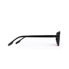 Perfil de los lentes de sol LIV de Solivo, destacando su diseño sofisticado y las varillas elegantes, ideales para cualquier outfit y ocasión.