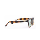 Lentes de sol LOND - Carey Celeste de Solivo, con diseño elegante y moderno en tonos carey, ideales para disfrutar del sol en actividades al aire libre.