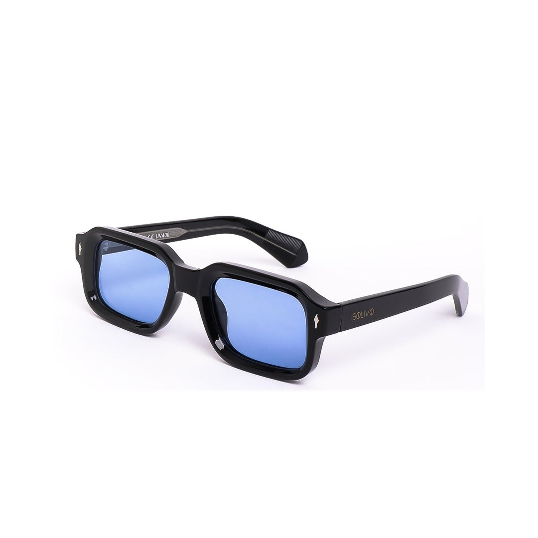 Lentes de sol LOU de Solivo, vistas desde un ángulo lateral, destacando su diseño contemporáneo y polarizados, ideales para el estilo de vida al aire libre.