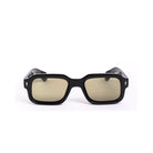 Gafas de sol LOU de Solivo, con un diseño moderno y elegante en color negro, perfectas para realzar tu estilo mientras proteges tus ojos con UV400.