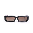 Lentes de sol LUA de Solivo con diseño moderno, vista frontal, ideales para protección UV y estilo elegante.