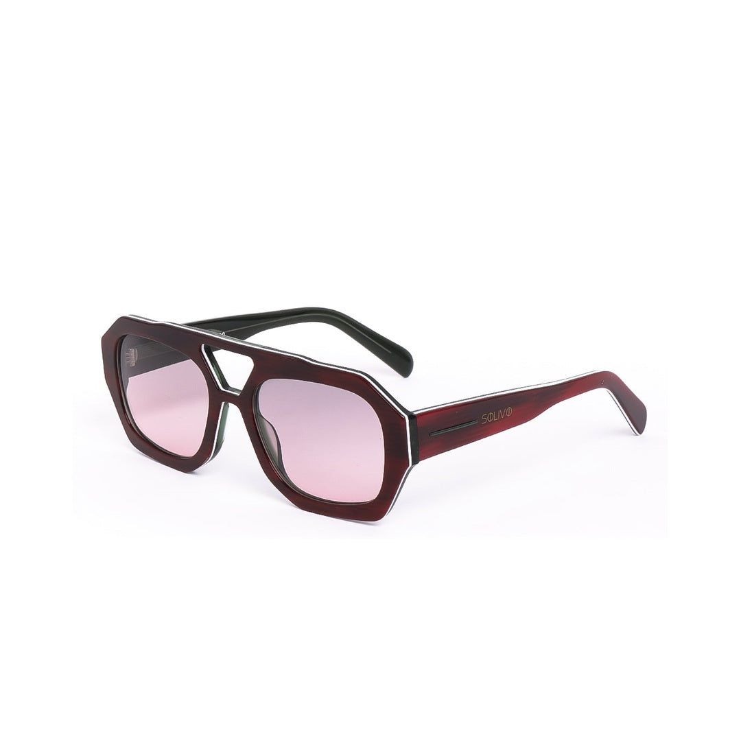 Lentes de sol Oro de Solivo en ángulo, mostrando su diseño único y sofisticado, ideales para quienes buscan estilo y protección UV en sus accesorios.