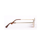 Vista detallada de los lentes de sol OSAK de Solivo, con acabado elegante y moderno, perfectos para el verano.