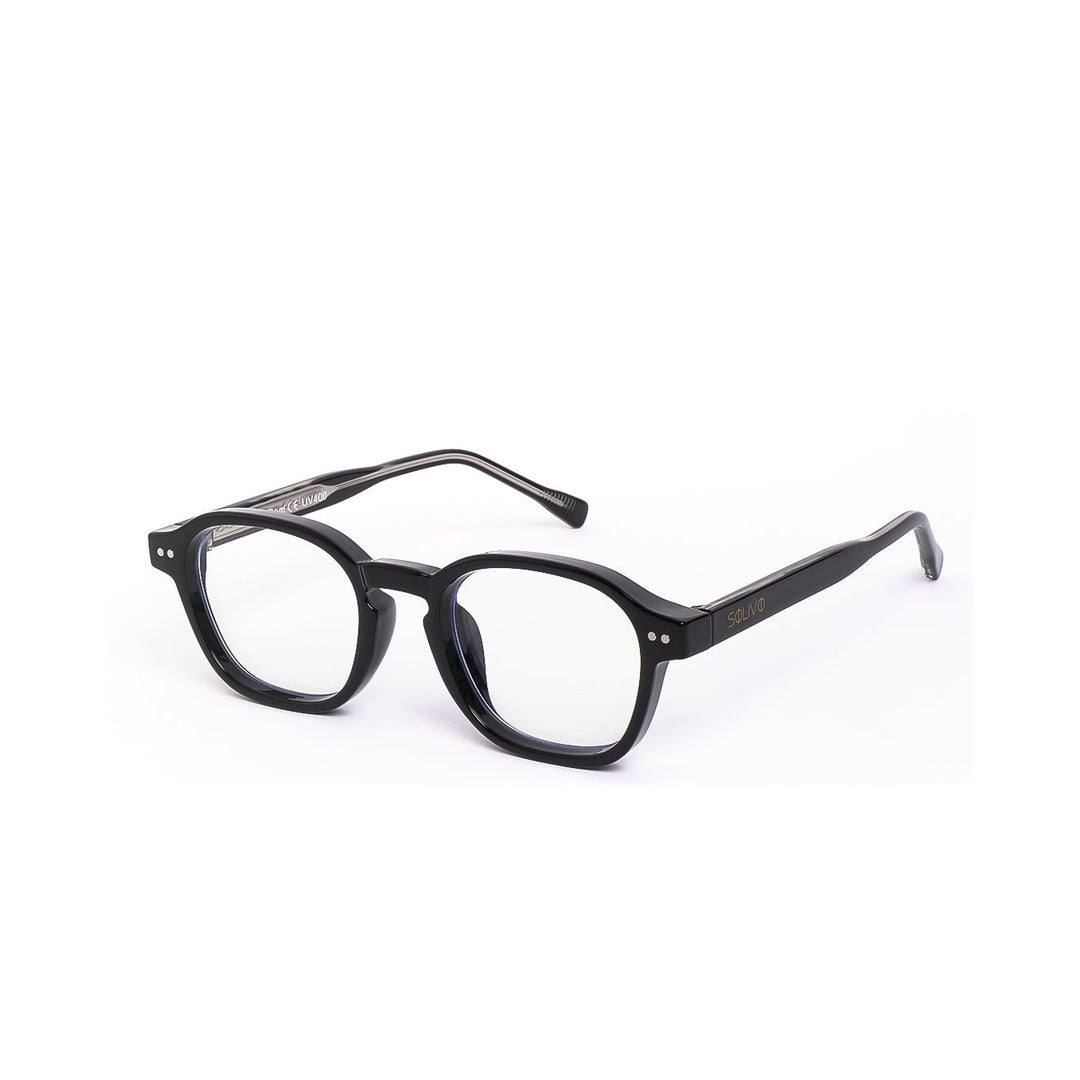 Lentes de sol REM de Solivo en ángulo, mostrando su diseño estilizado y moderno, ideales para la protección ocular y el estilo.