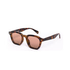 Vista lateral de los lentes de sol RIO de Solivo, con un look moderno y lentes polarizados que reducen reflejos.