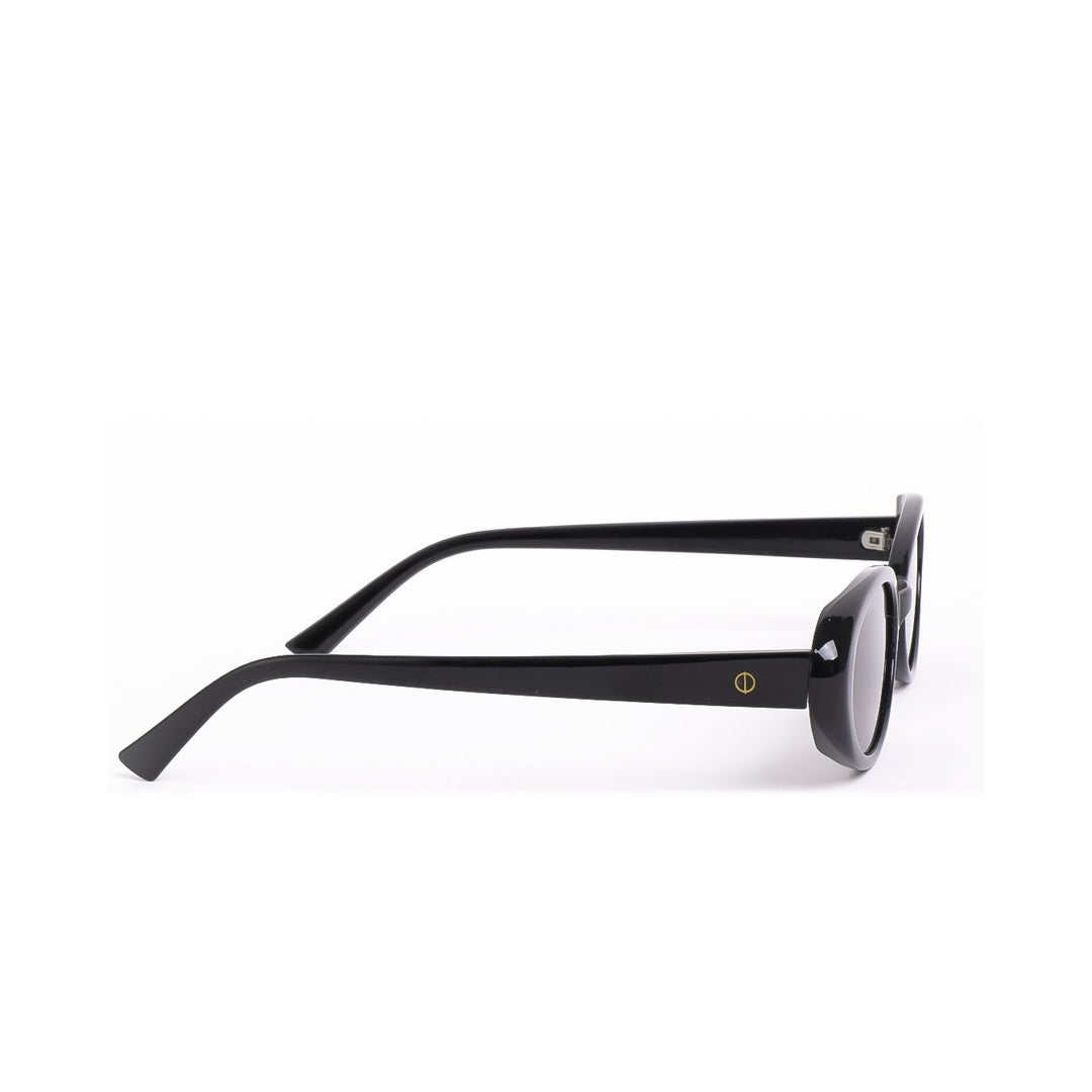 Vista lateral de las gafas de sol RONIZ - Negro de Solivo, mostrando el acabado elegante y las patillas estilizadas.