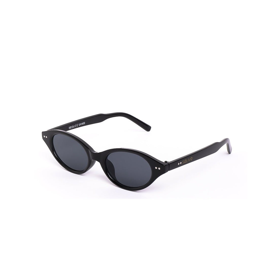 Lentes de sol SEOU - Negro Grafito de Solivo, con diseño elegante y moderno, ideales para proteger los ojos con estilo y comodidad.