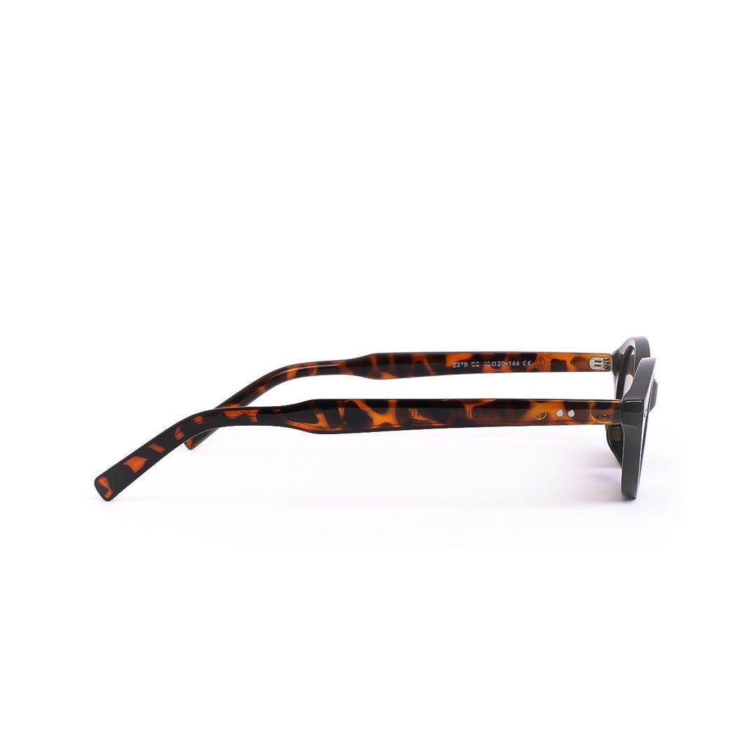 Detalle de los brazos de los lentes de sol SEOU Carey de Solivo, con diseño en carey que combina moda y protección UV400.