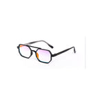 Lentes de sol SKY - Negro Pink de Solivo, con un diseño contemporáneo y atractivo. Incluyen lentes reflectantes y estilo único, ideales para disfrutar del sol con protección UV400.