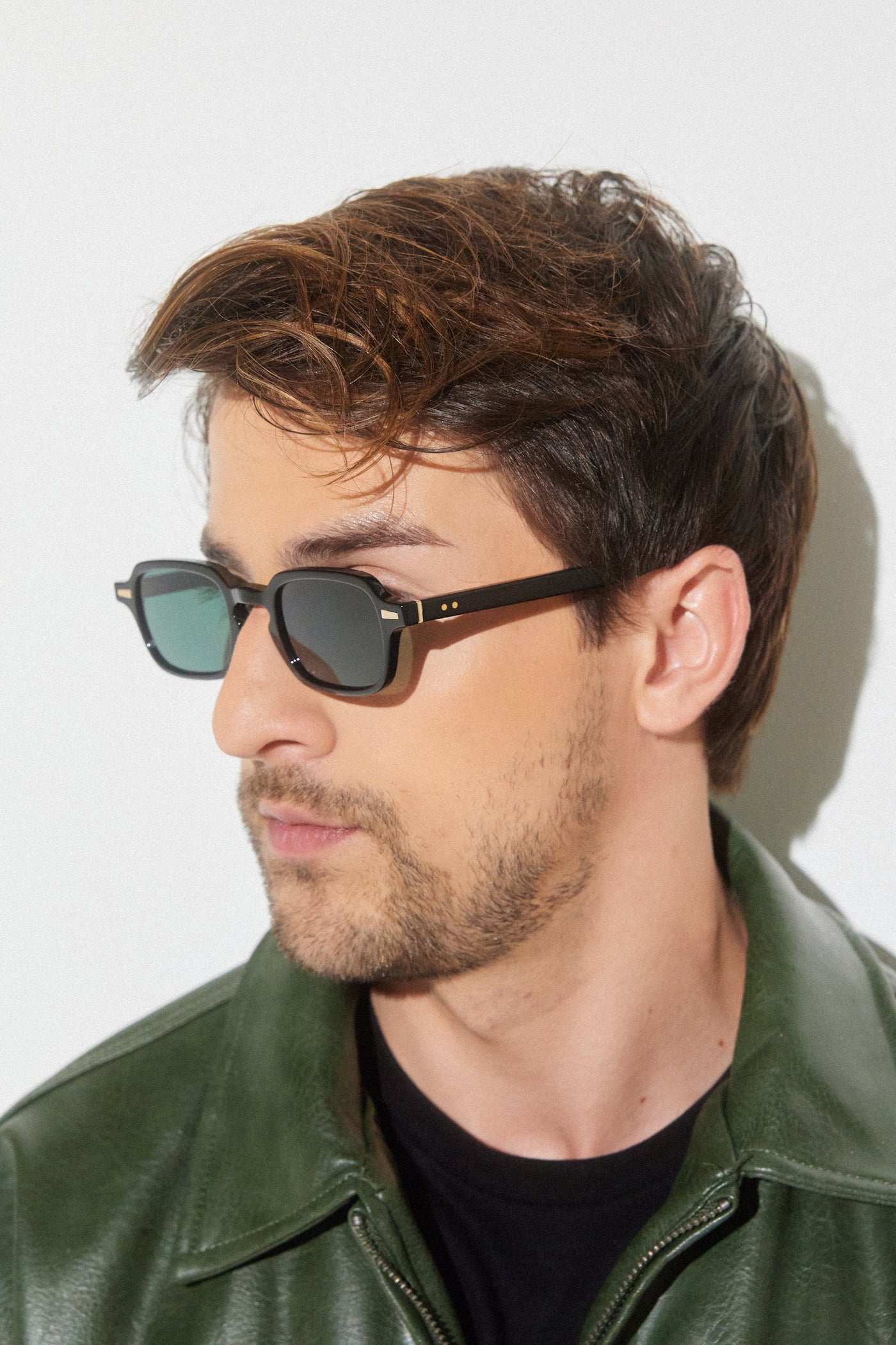 Lentes de sol Kōra Negro Oliva de Solivo — estilo moderno con filtro UV400 para el día a día